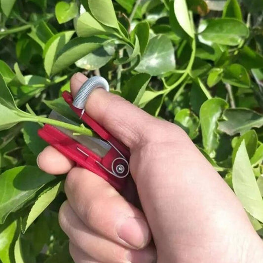 Ergonomic Thumb Knife